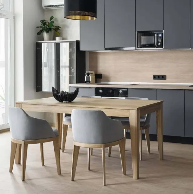 Обеденный стол lagomhome на кухне покупателя
